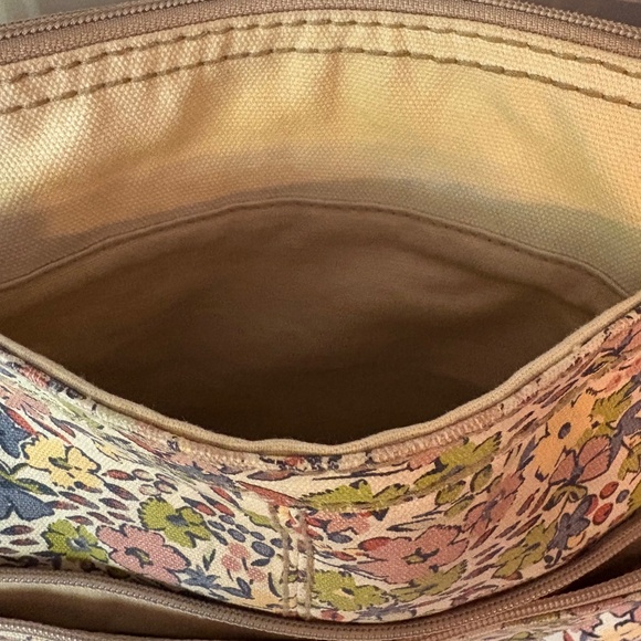 Fossil Handbag Crossbody Bag Excellent Condition Adjustable Strap - Picture 7 of 11